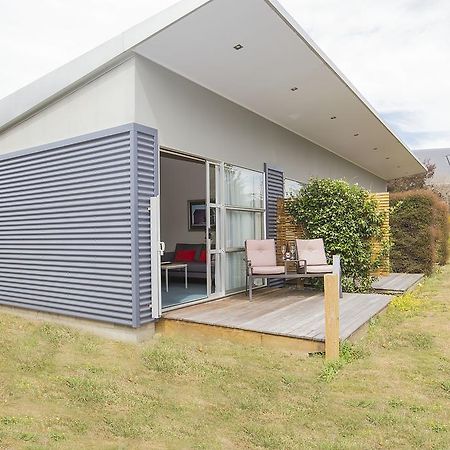 The Claremont Motel Martinborough Exterior photo
